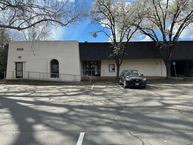 650 Howe Avenue 1030