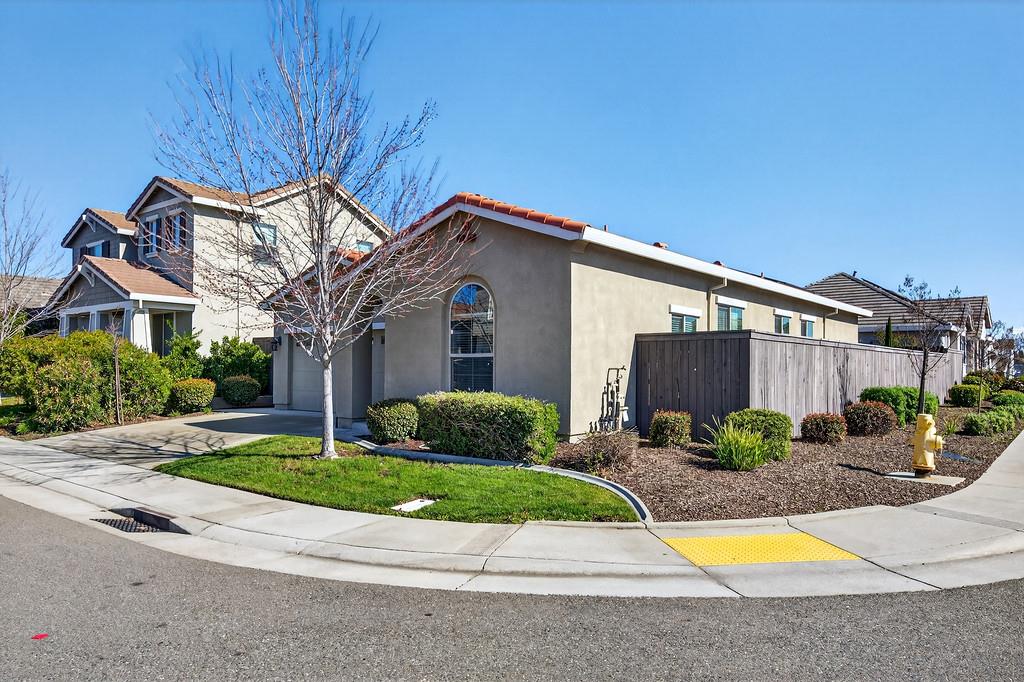 3140 Golden Trail Street