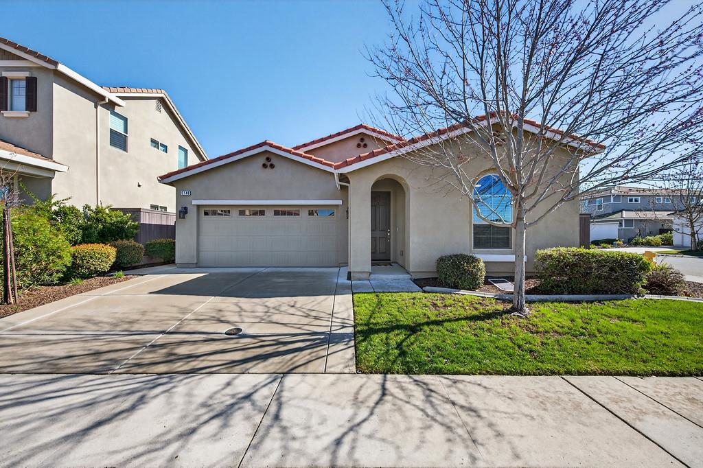 3140 Golden Trail Street