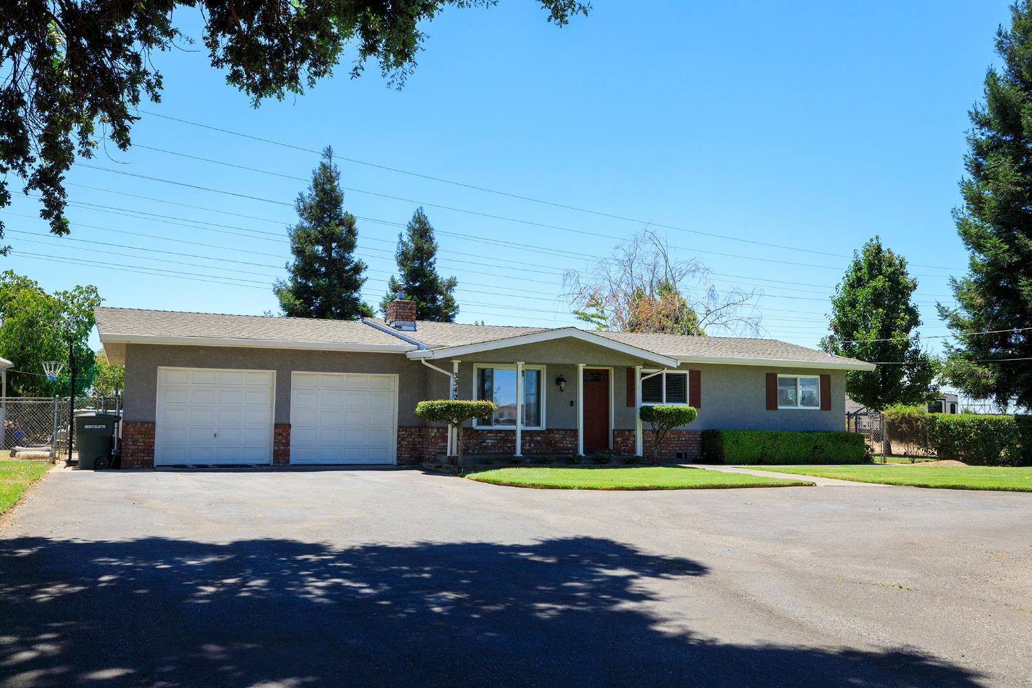 3342 Minniear Avenue