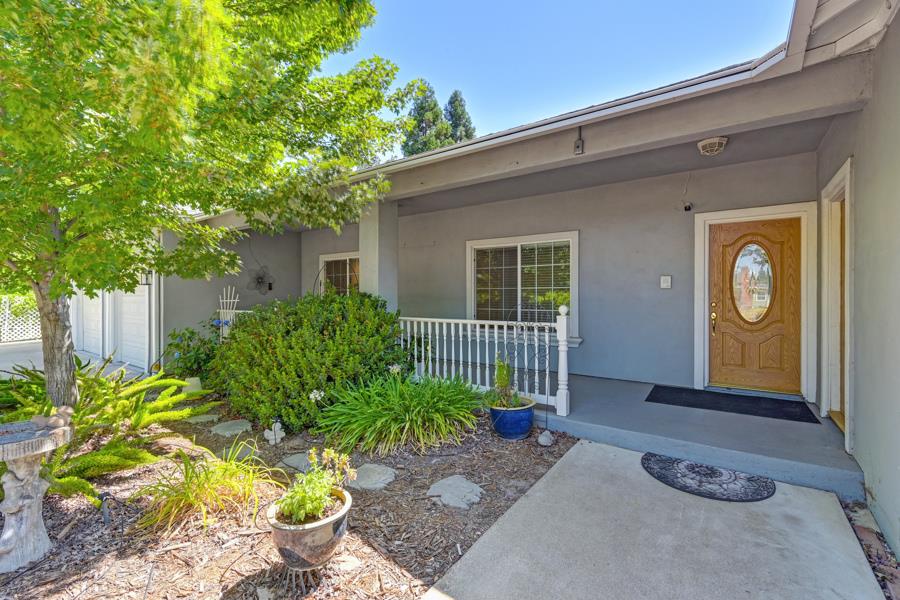 6102 Almond Avenue