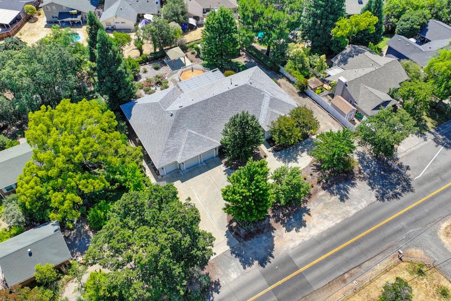 6102 Almond Avenue