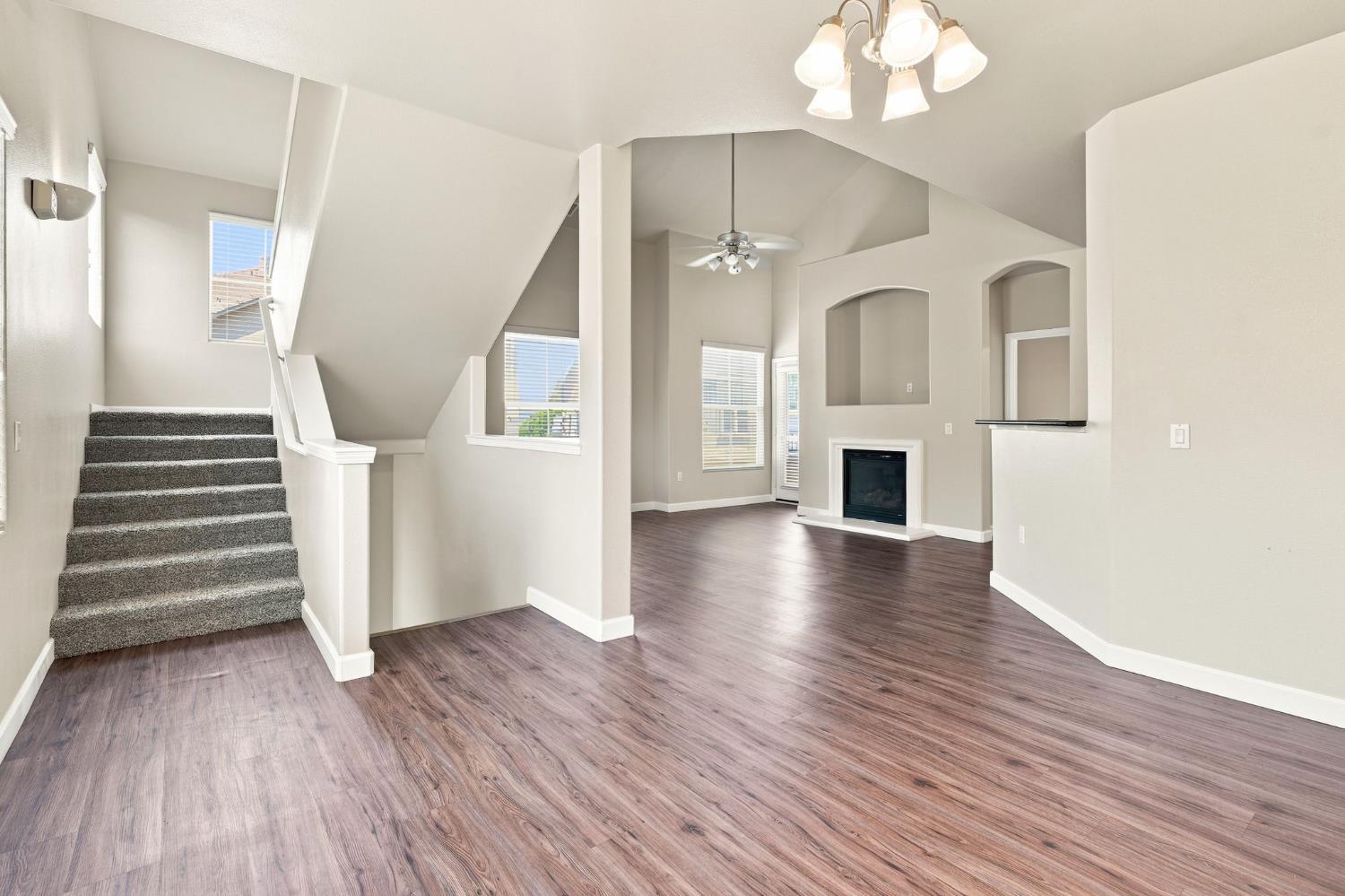 5350 Dunlay Drive 3513