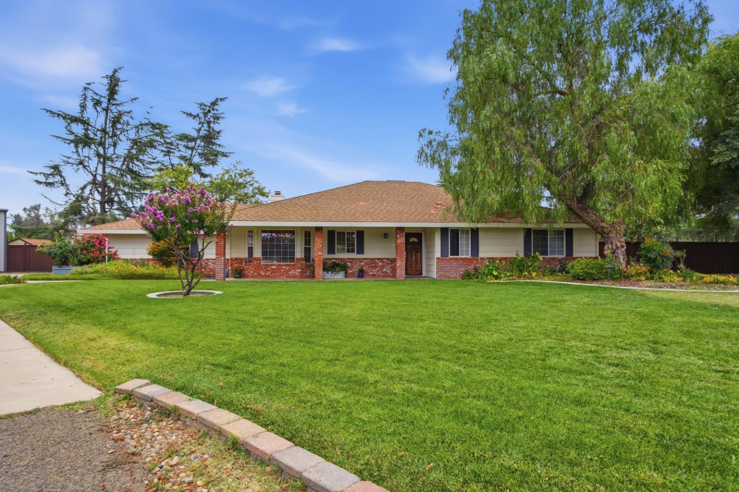 2850 Woodbury Court