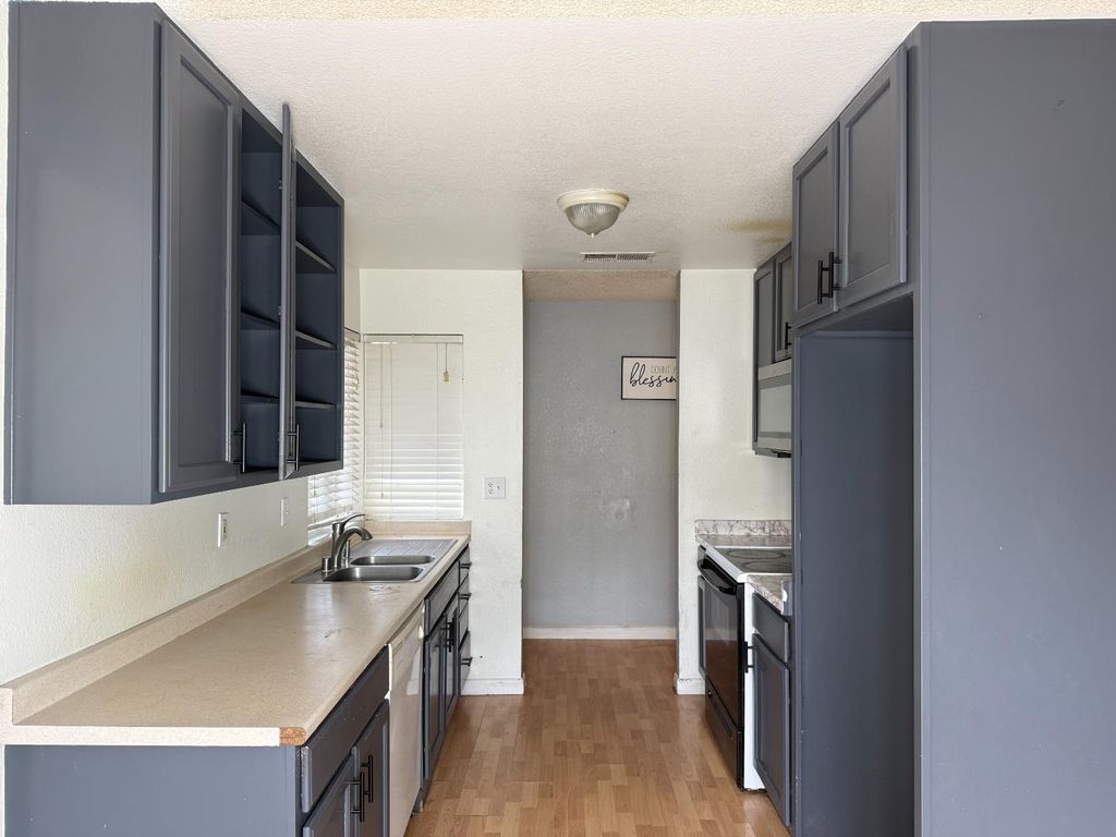 Photo of 8336 Summer Sunset Drive, Sacramento, CA 95828 (MLS # 225137530)