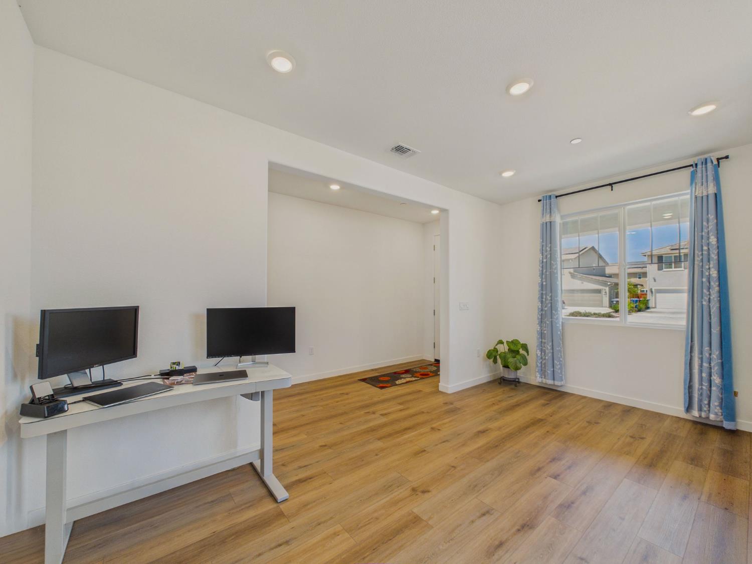 3276 Oak Trail Drive