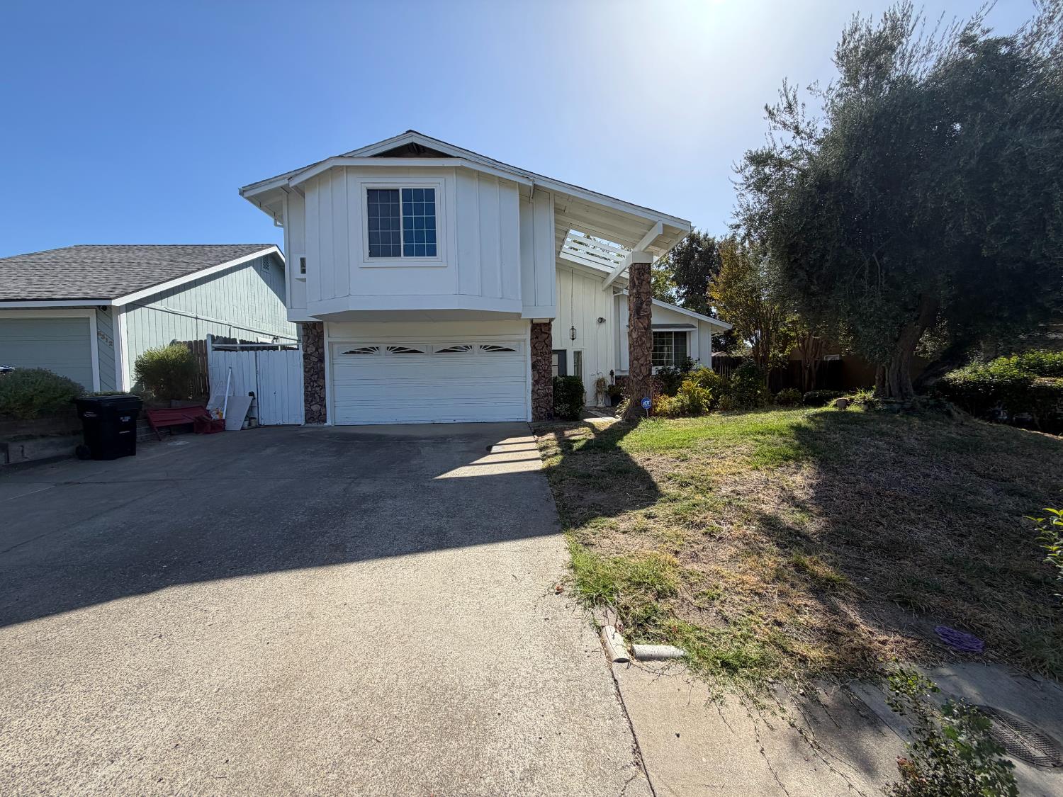 6308 Hillsdale Boulevard