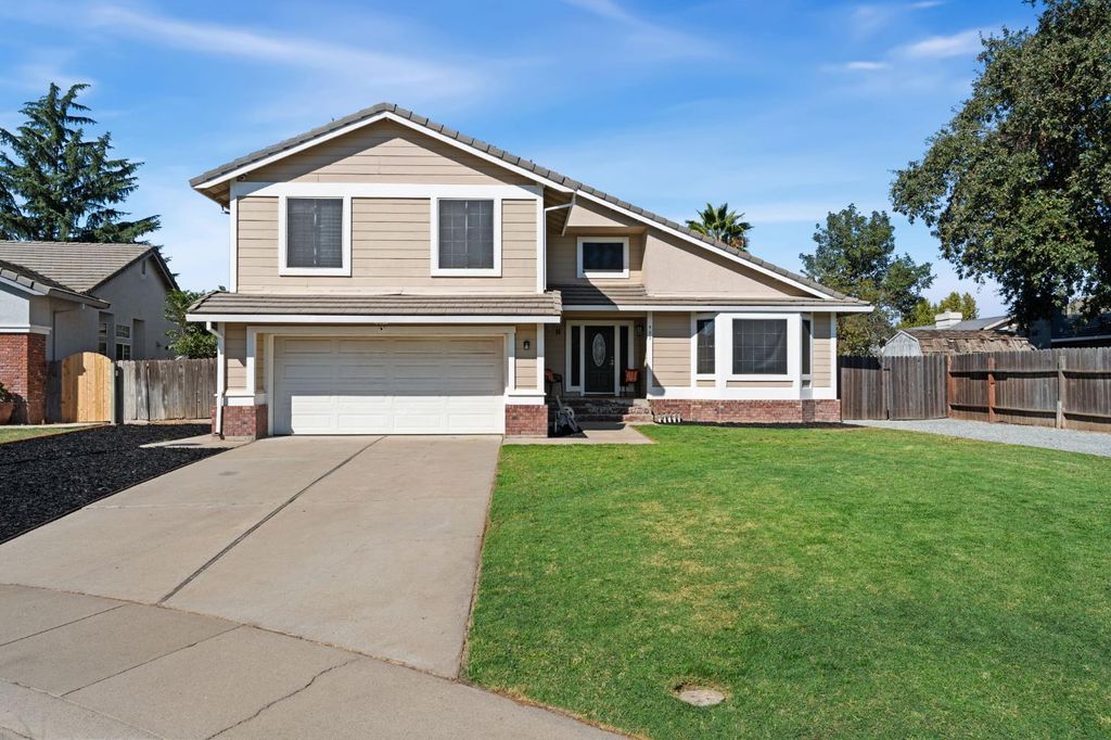 Photo of 933 Colson Court, Galt, CA 95632 (MLS # 225132494)