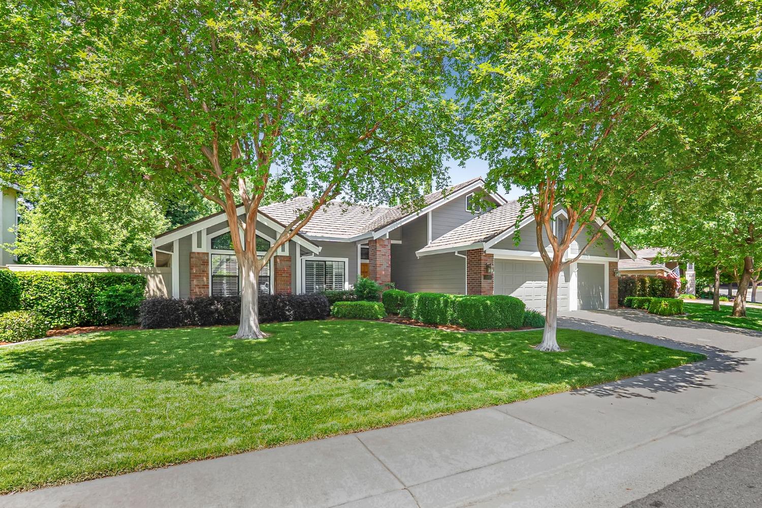 2153 Campton Circle