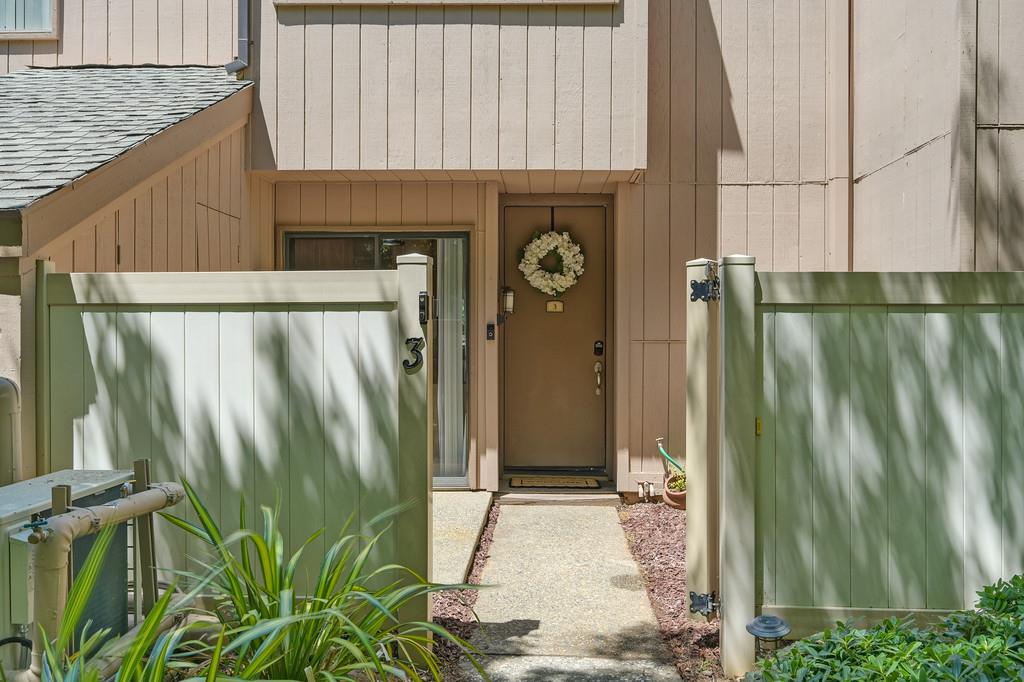 549 Woodside Oaks 3