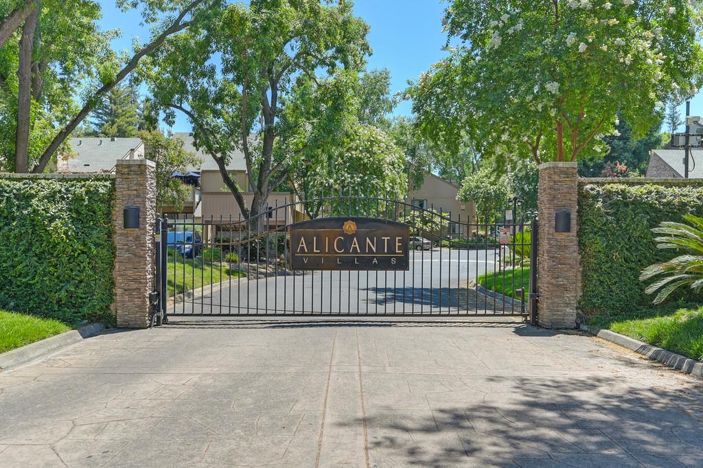 549 Woodside Oaks 3