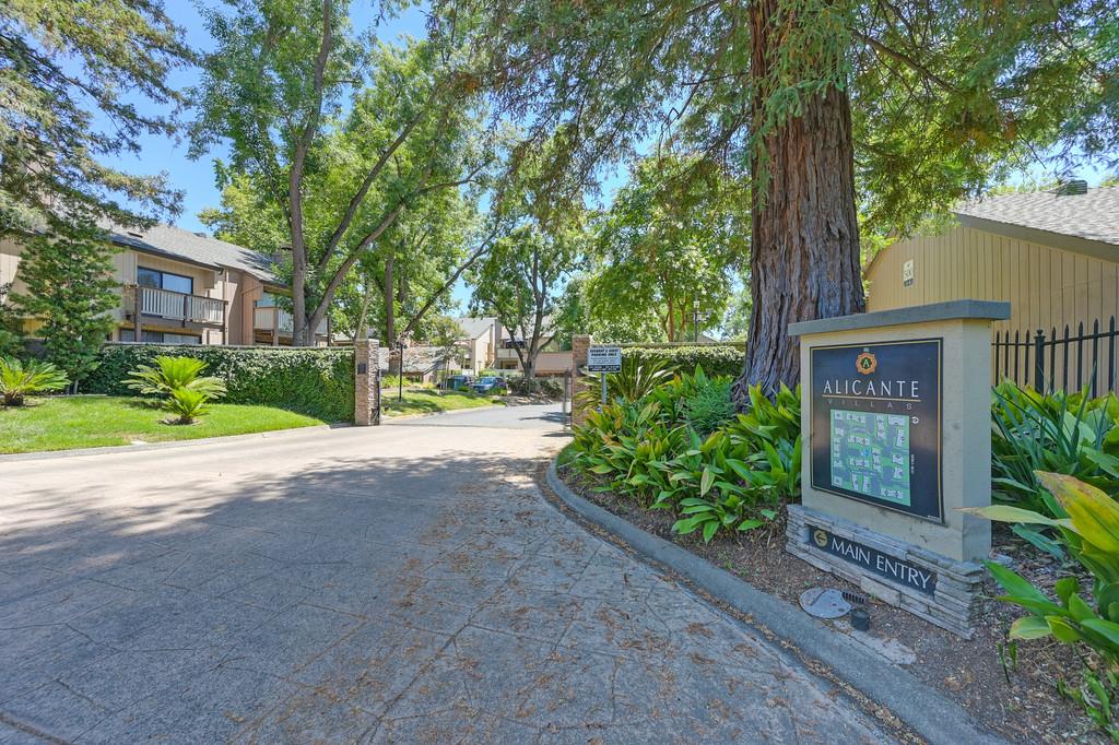 549 Woodside Oaks 3