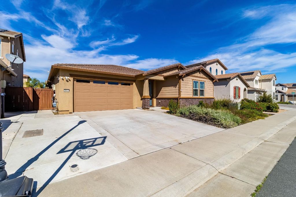 Photo of 8817 Piano Cir, Elk Grove, CA 95757 (MLS # 226034601)