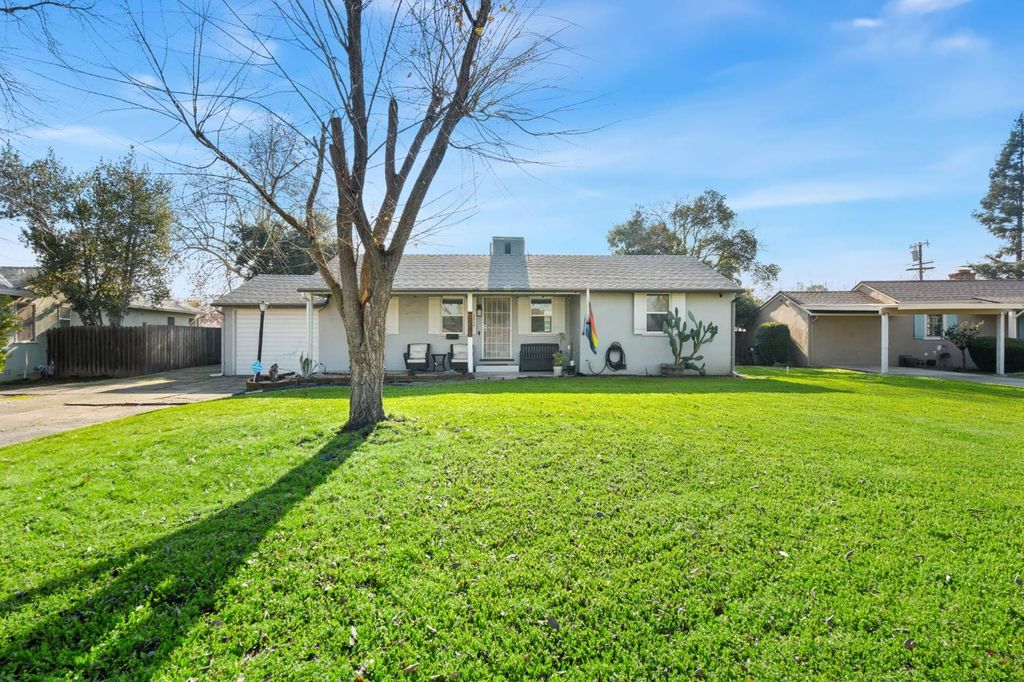 Photo of 2340 Carlsbad Avenue, Sacramento, CA 95821 (MLS # 226004506)