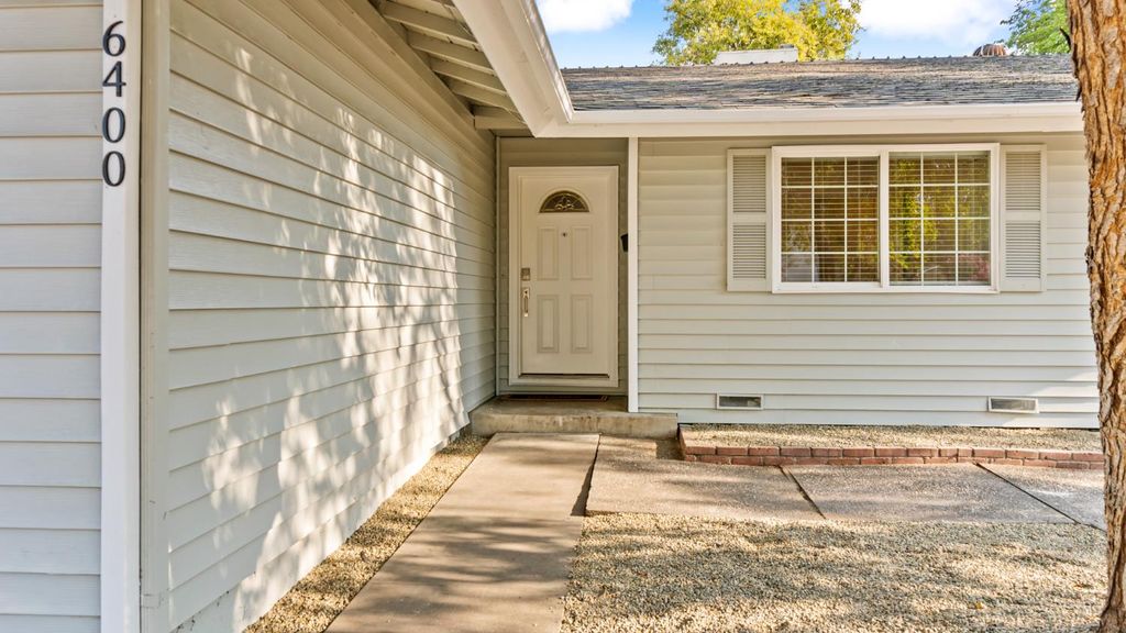 Photo of 6400 Coyle Avenue, Carmichael, CA 95608 (MLS # 226032587)