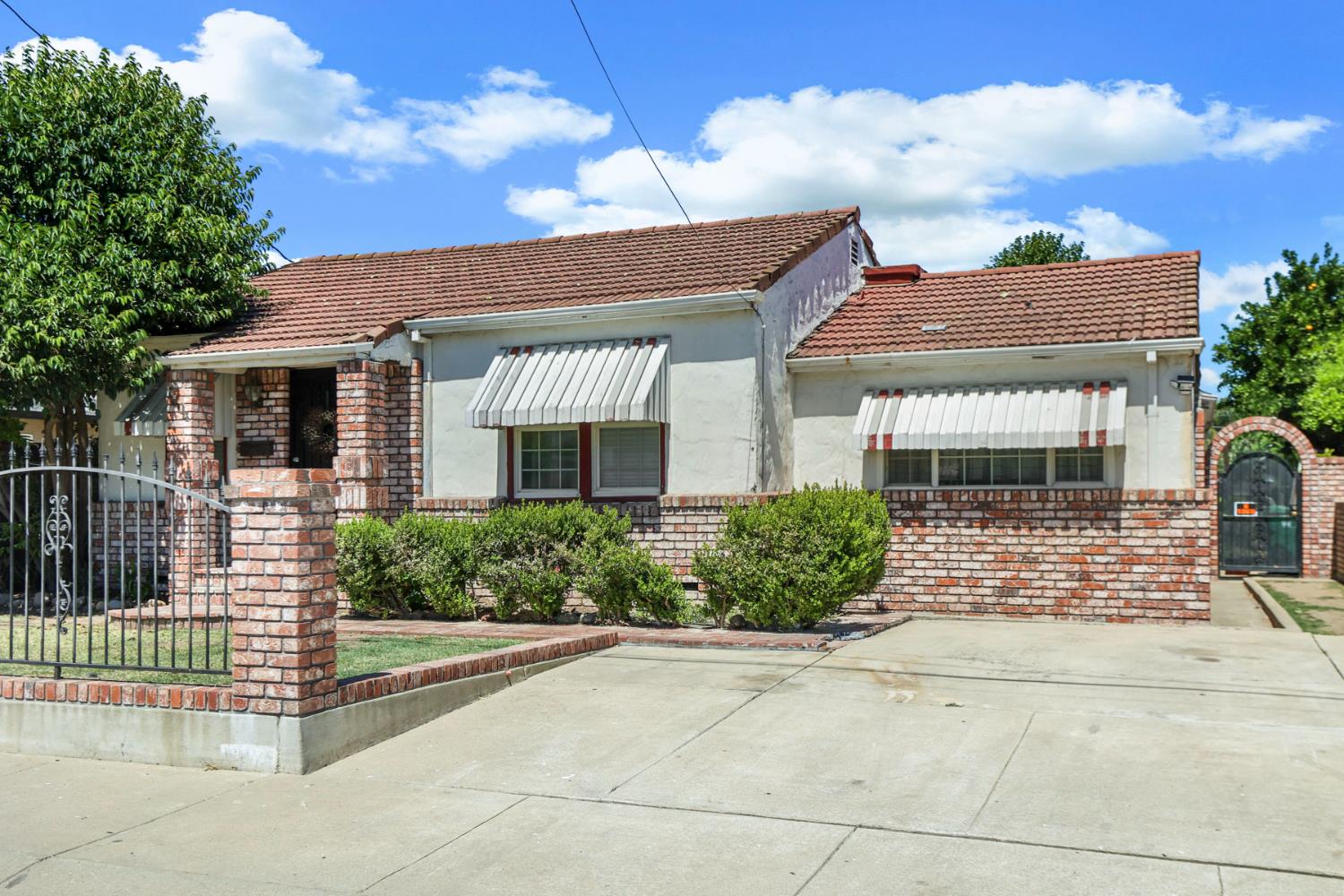 1004 S Shasta Avenue