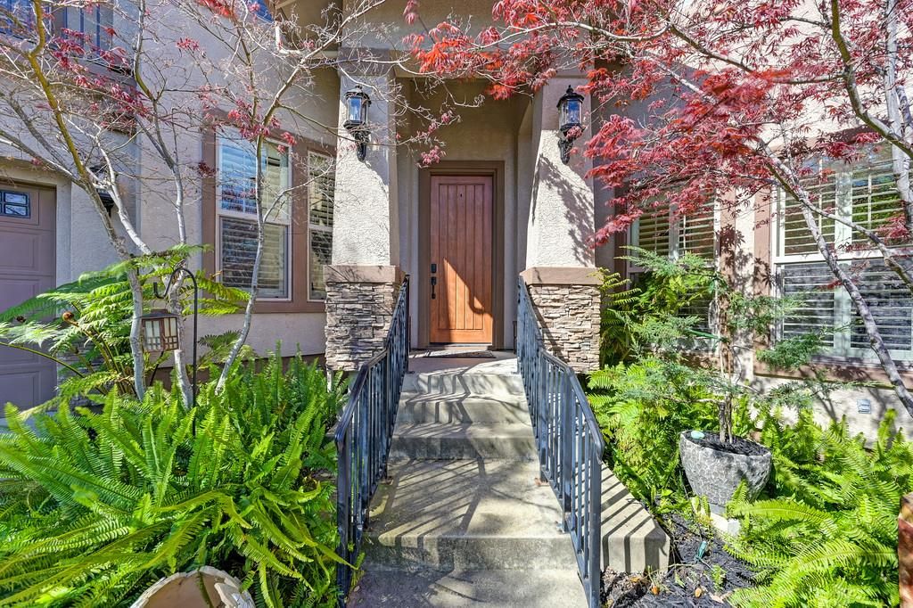 Photo of 343 Carpenter Hill Road, Folsom, CA 95630 (MLS # 226028167)