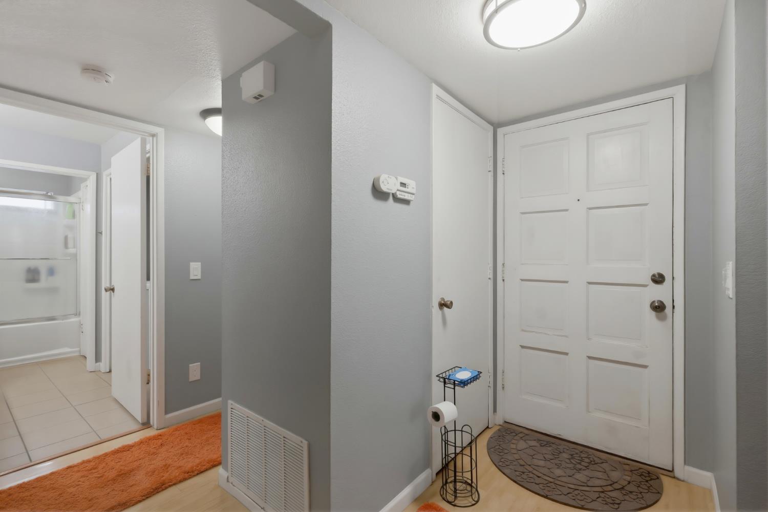8224 Center Parkway 28