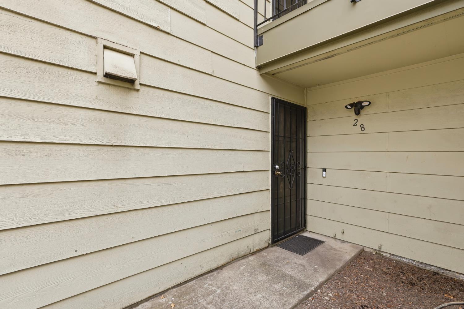 8224 Center Parkway 28