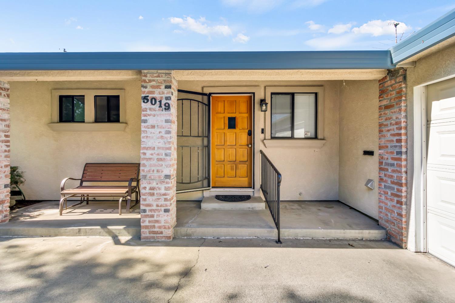 5019 Bowman Oaks
