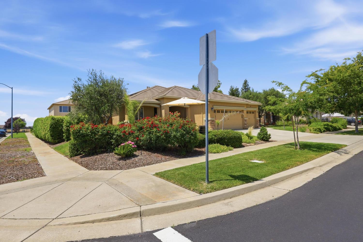 5526 Turnberry Drive