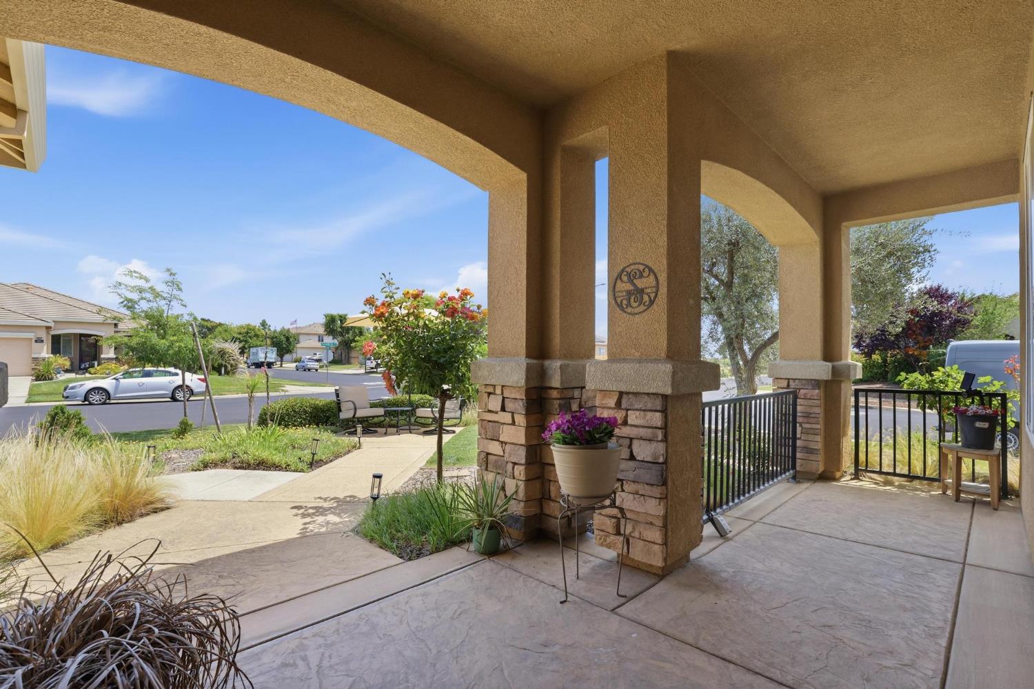 5526 Turnberry Drive