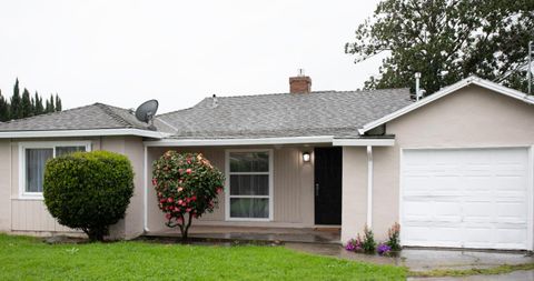 206 S Lee Avenue Oakdale CA 95361