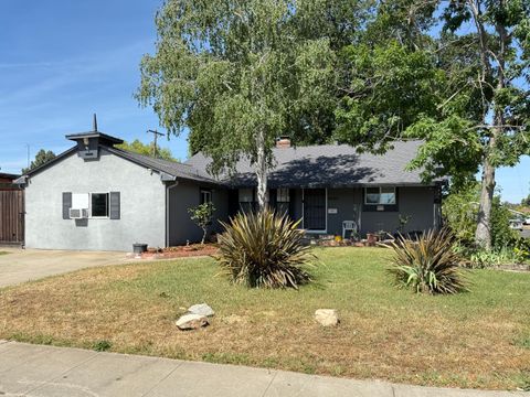 6220 45th Street Sacramento CA 95824