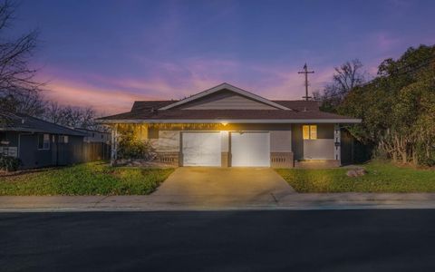 5725 Woodleigh Drive Carmichael CA 95608