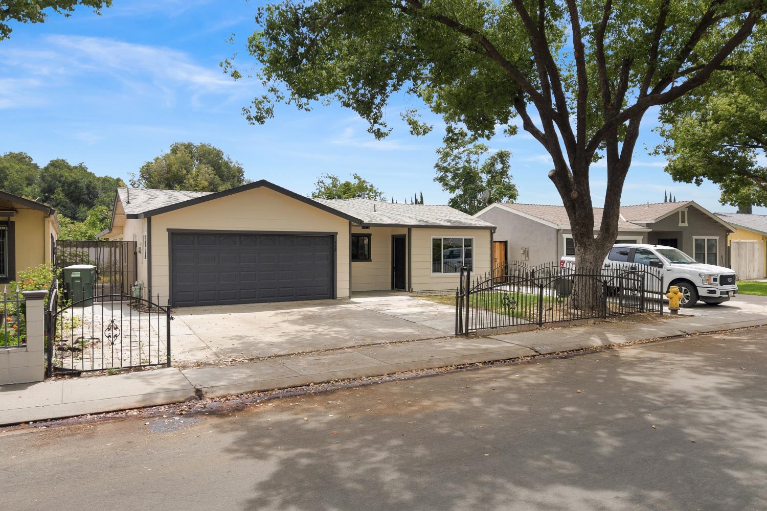 416 Mount Hood Court