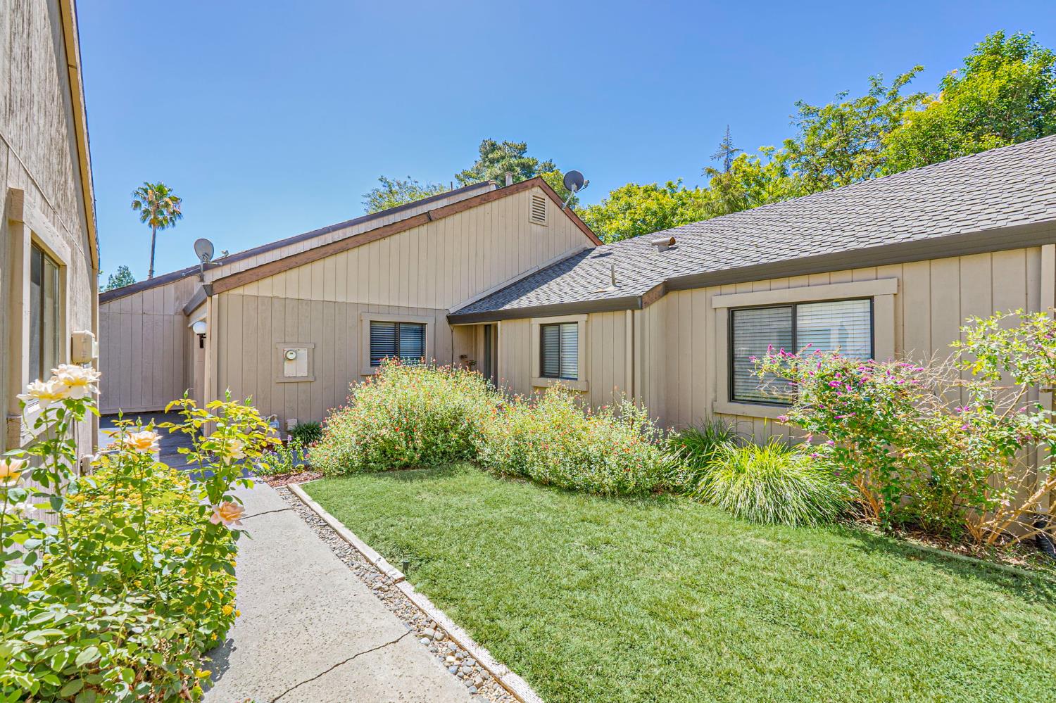 4042 Cowell Boulevard