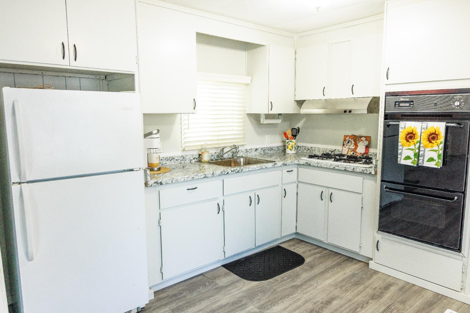 10251 Combie Road 13