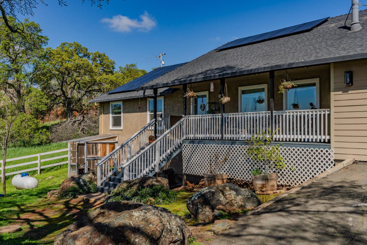 4039 Bartelink Drive