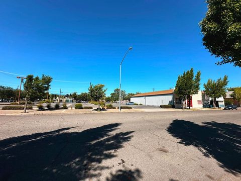 1320 10th Street Modesto CA 95354