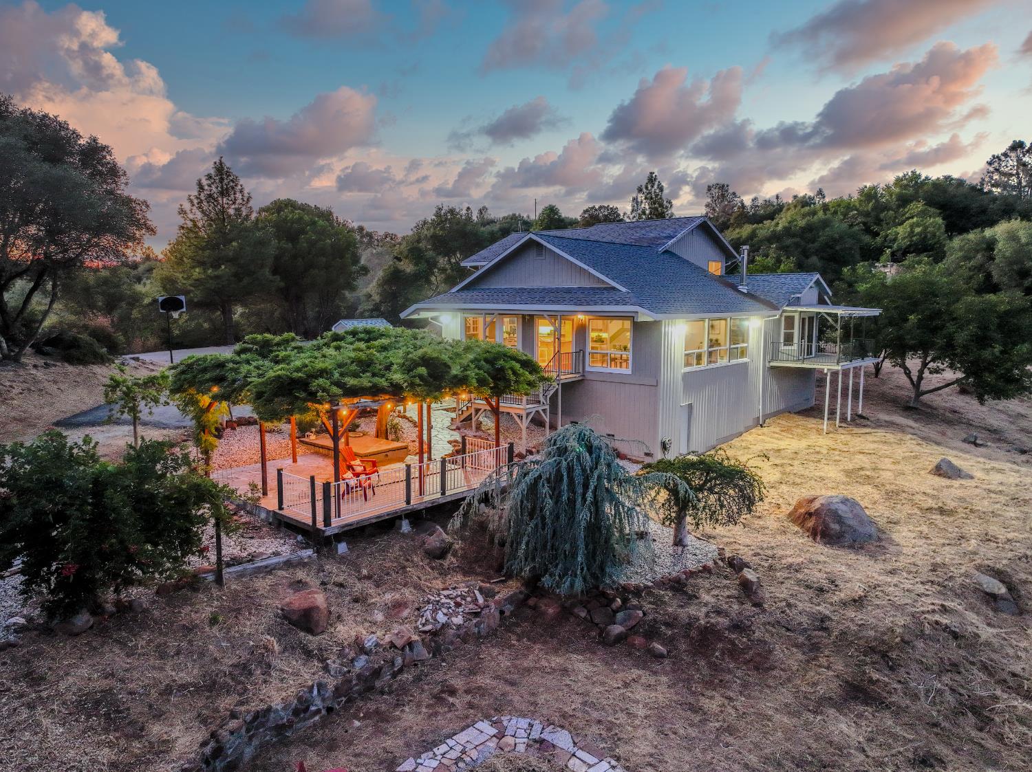 10757 Oak Hill Drive