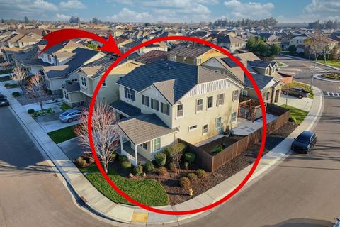 1394 Burton Way Manteca CA 95337