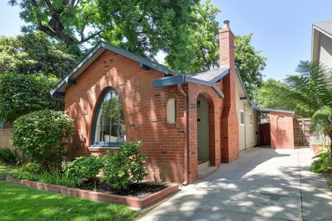 1933 Vallejo Way Sacramento CA 95818