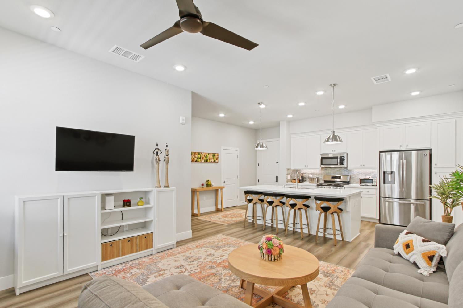 1661 Spring Street 331
