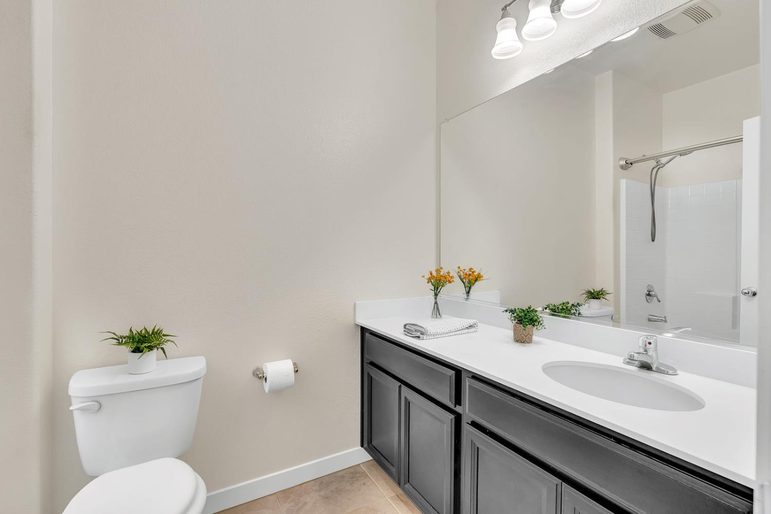 Los Banos, California 93635, United States, 3 Bedrooms Bedrooms, ,2 BathroomsBathrooms,Residential,Active,234977