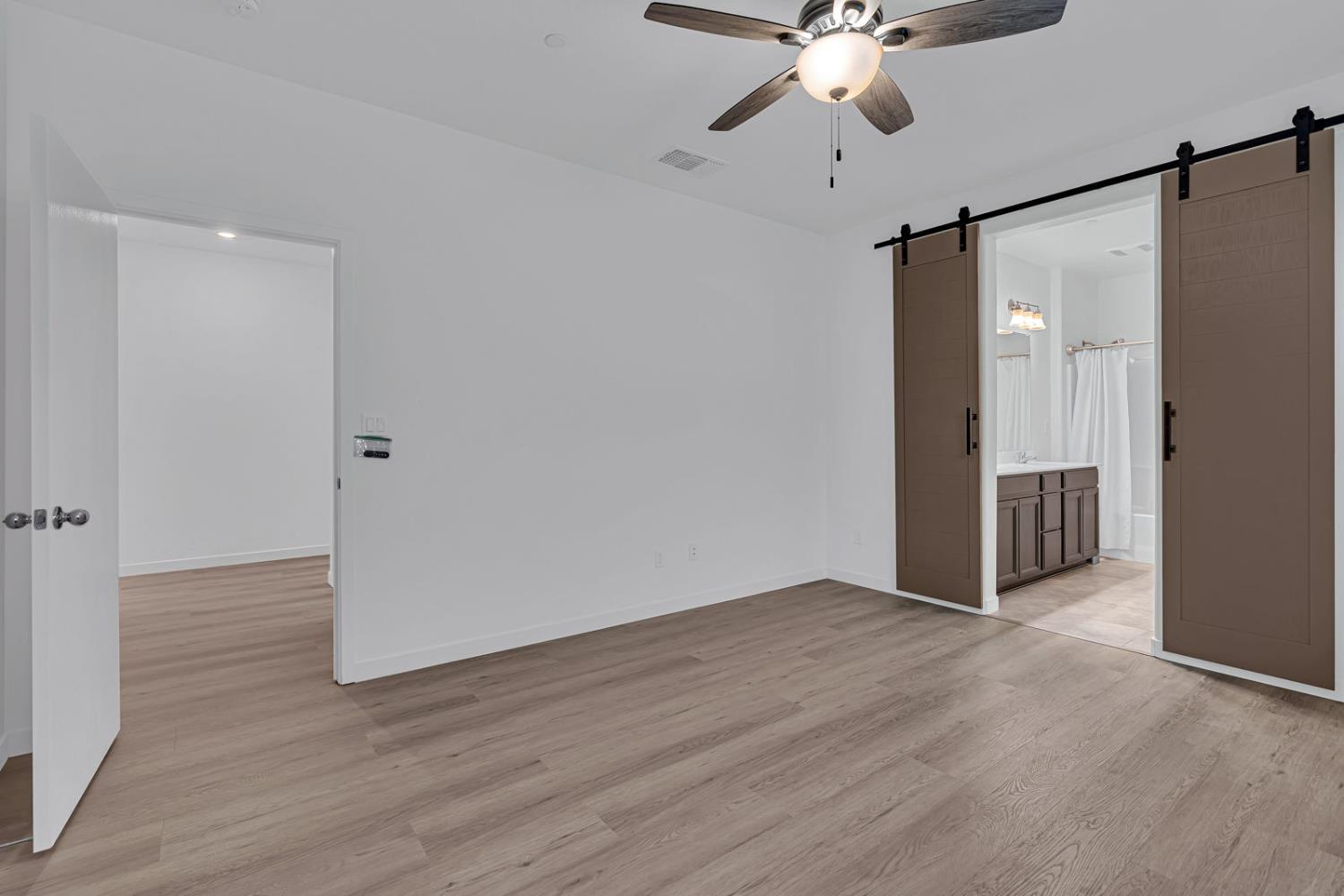 Los Banos, California 93635, United States, 3 Bedrooms Bedrooms, ,2 BathroomsBathrooms,Residential,Active,234977