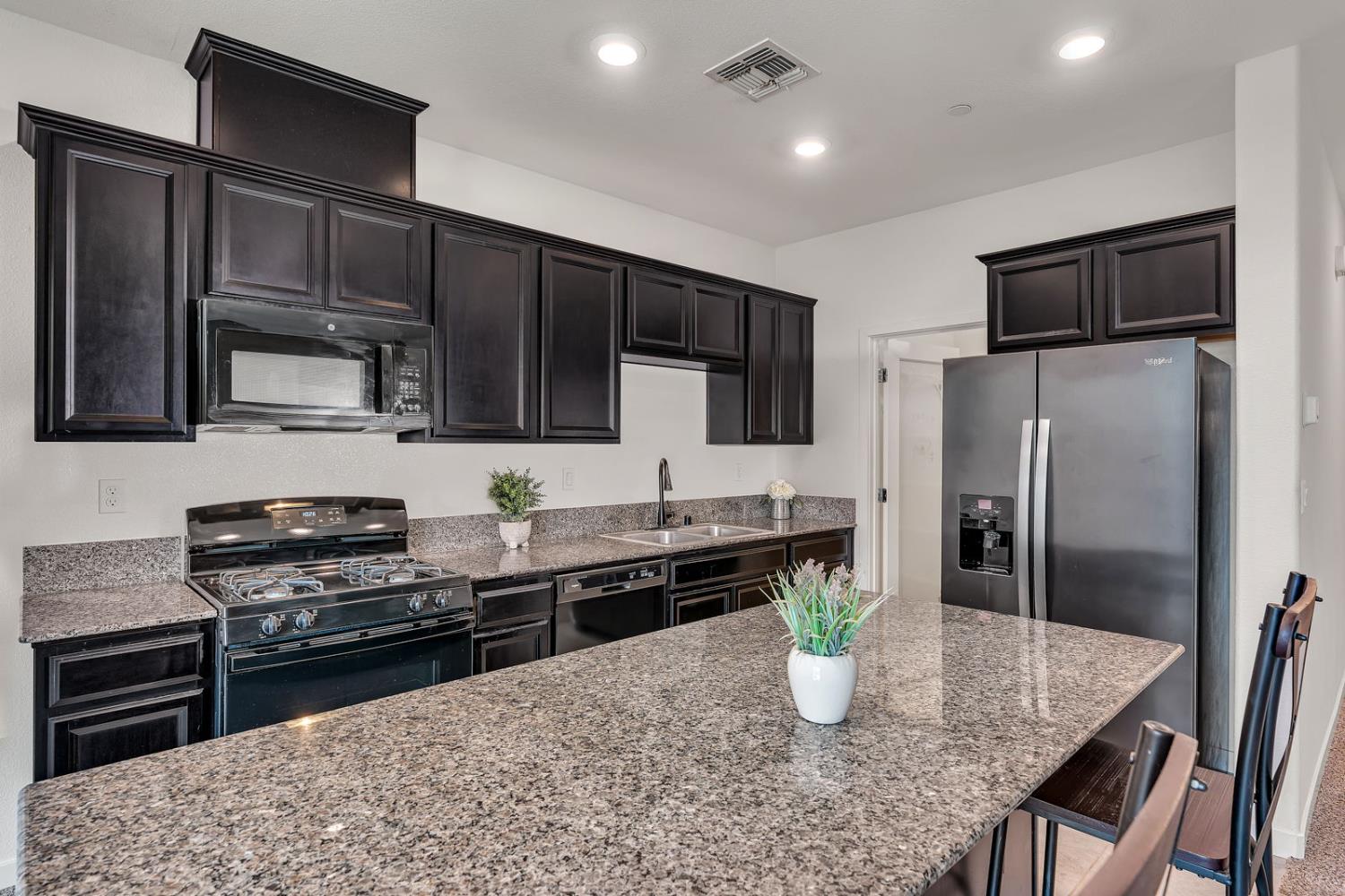 Los Banos, California 93635, United States, 3 Bedrooms Bedrooms, ,2 BathroomsBathrooms,Residential,Active,234977