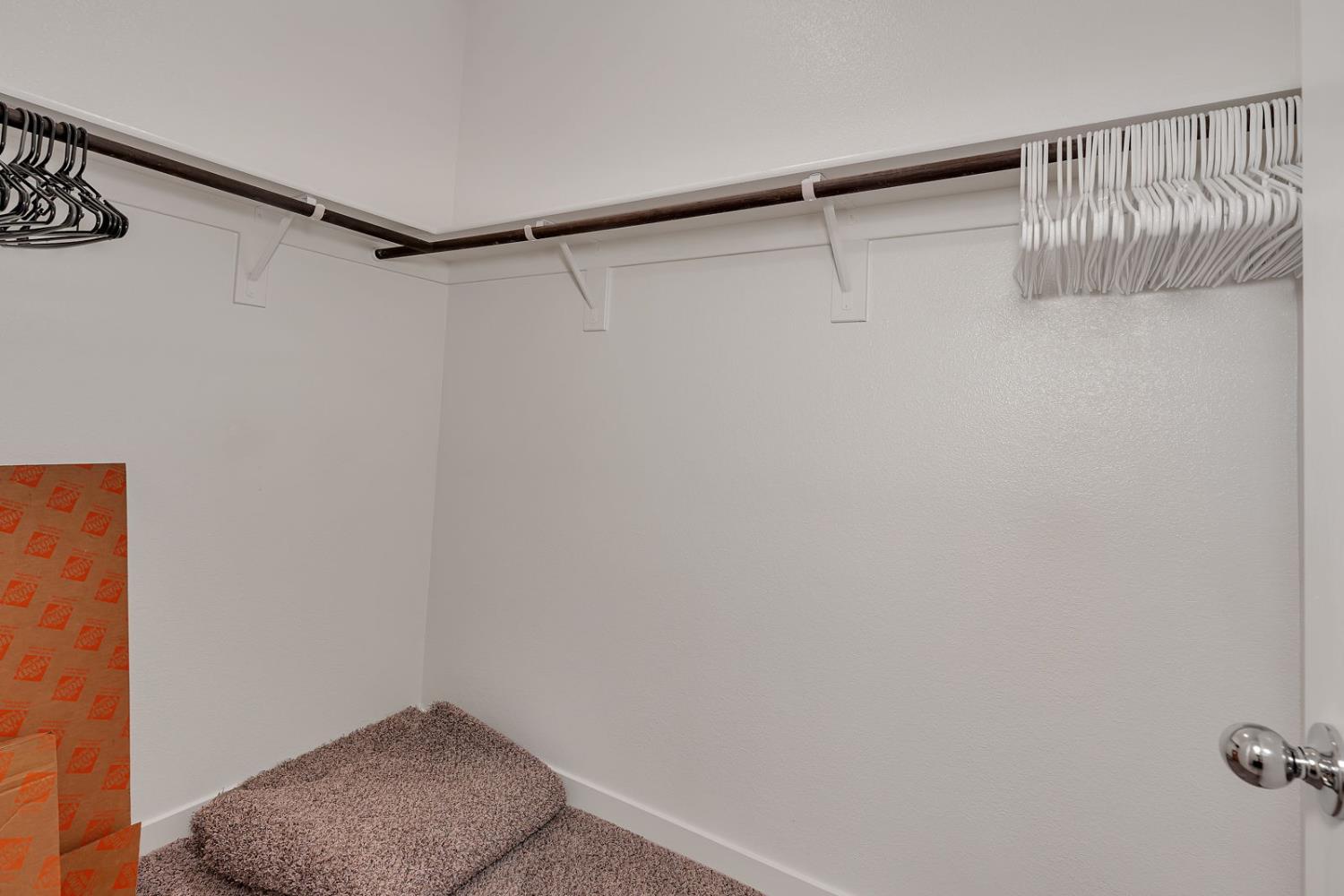 Los Banos, California 93635, United States, 3 Bedrooms Bedrooms, ,2 BathroomsBathrooms,Residential,Active,234977