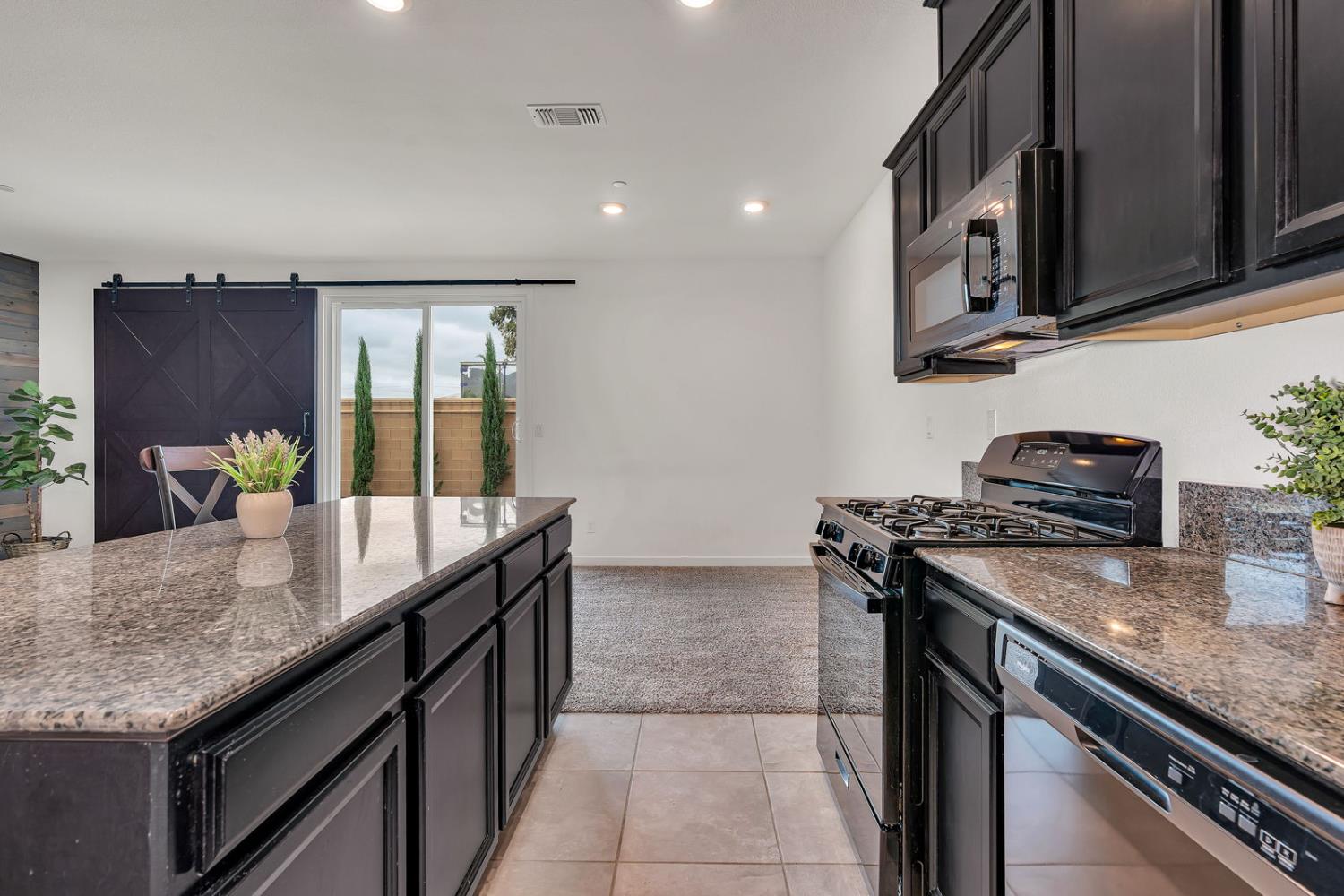 Los Banos, California 93635, United States, 3 Bedrooms Bedrooms, ,2 BathroomsBathrooms,Residential,Active,234977