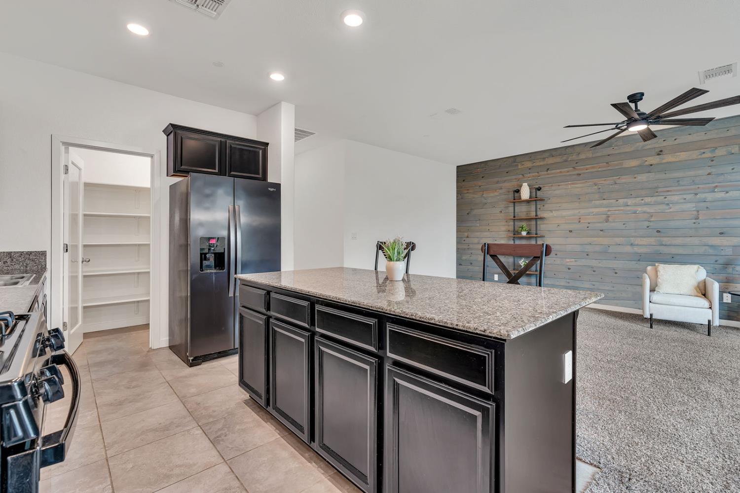 Los Banos, California 93635, United States, 3 Bedrooms Bedrooms, ,2 BathroomsBathrooms,Residential,Active,234977