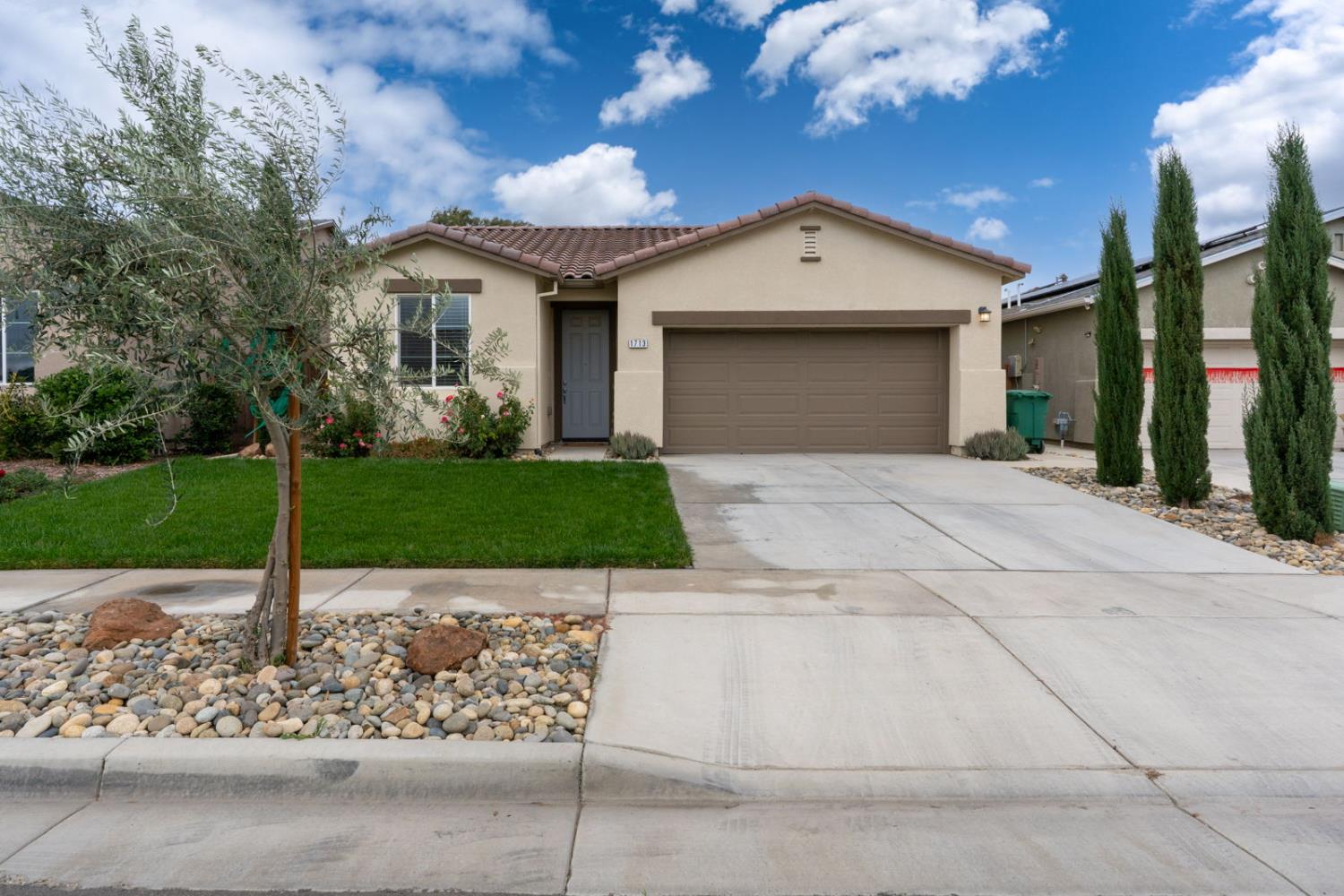 Los Banos, California 93635, United States, 3 Bedrooms Bedrooms, ,2 BathroomsBathrooms,Residential,Active,234977