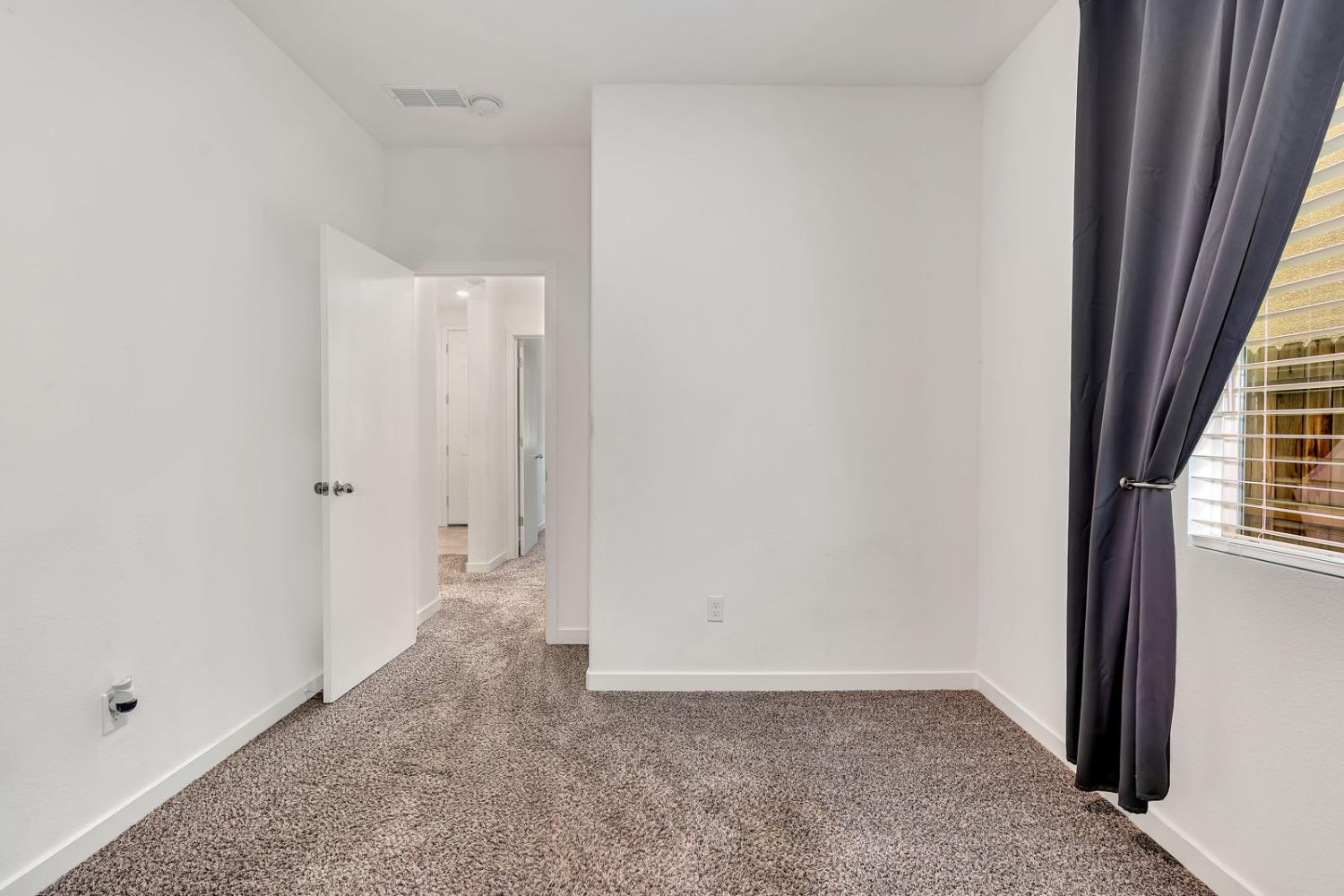 Los Banos, California 93635, United States, 3 Bedrooms Bedrooms, ,2 BathroomsBathrooms,Residential,Active,234977