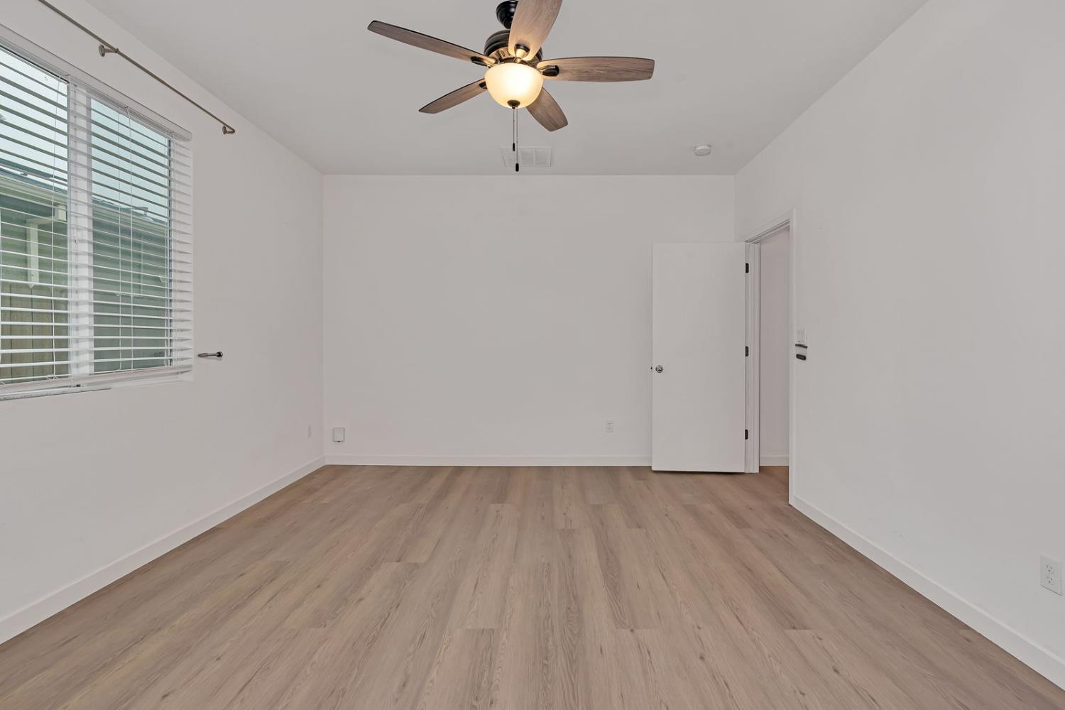 Los Banos, California 93635, United States, 3 Bedrooms Bedrooms, ,2 BathroomsBathrooms,Residential,Active,234977