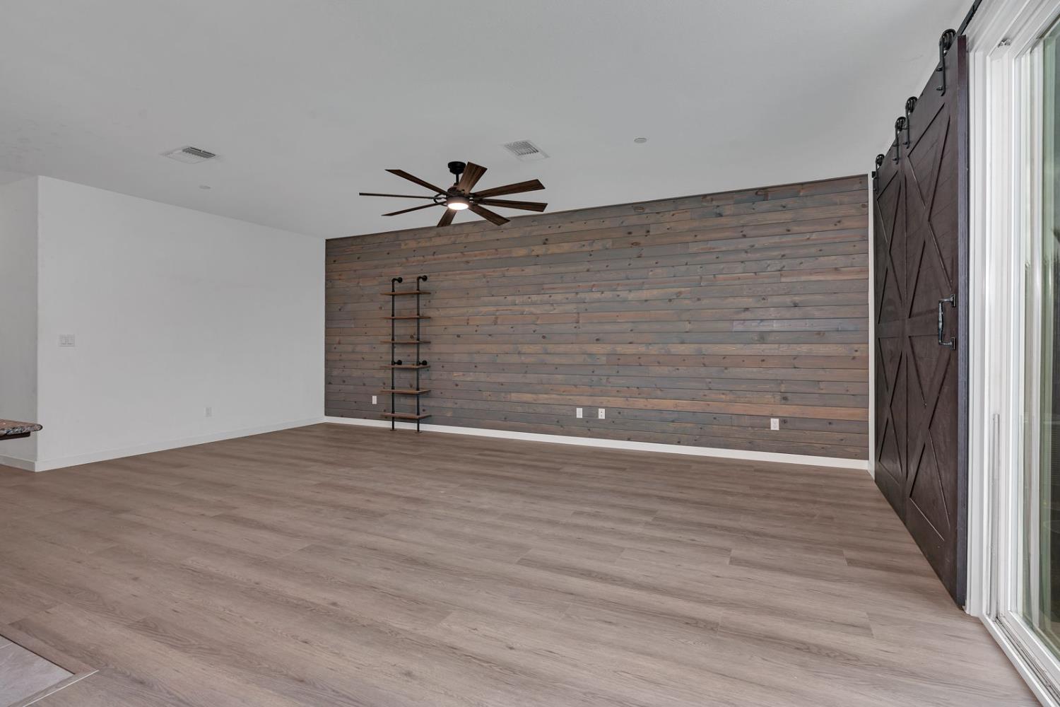 Los Banos, California 93635, United States, 3 Bedrooms Bedrooms, ,2 BathroomsBathrooms,Residential,Active,234977