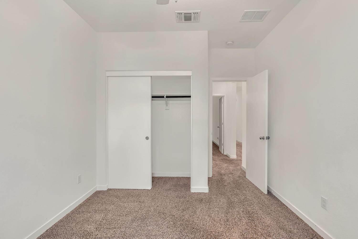 Los Banos, California 93635, United States, 3 Bedrooms Bedrooms, ,2 BathroomsBathrooms,Residential,Active,234977