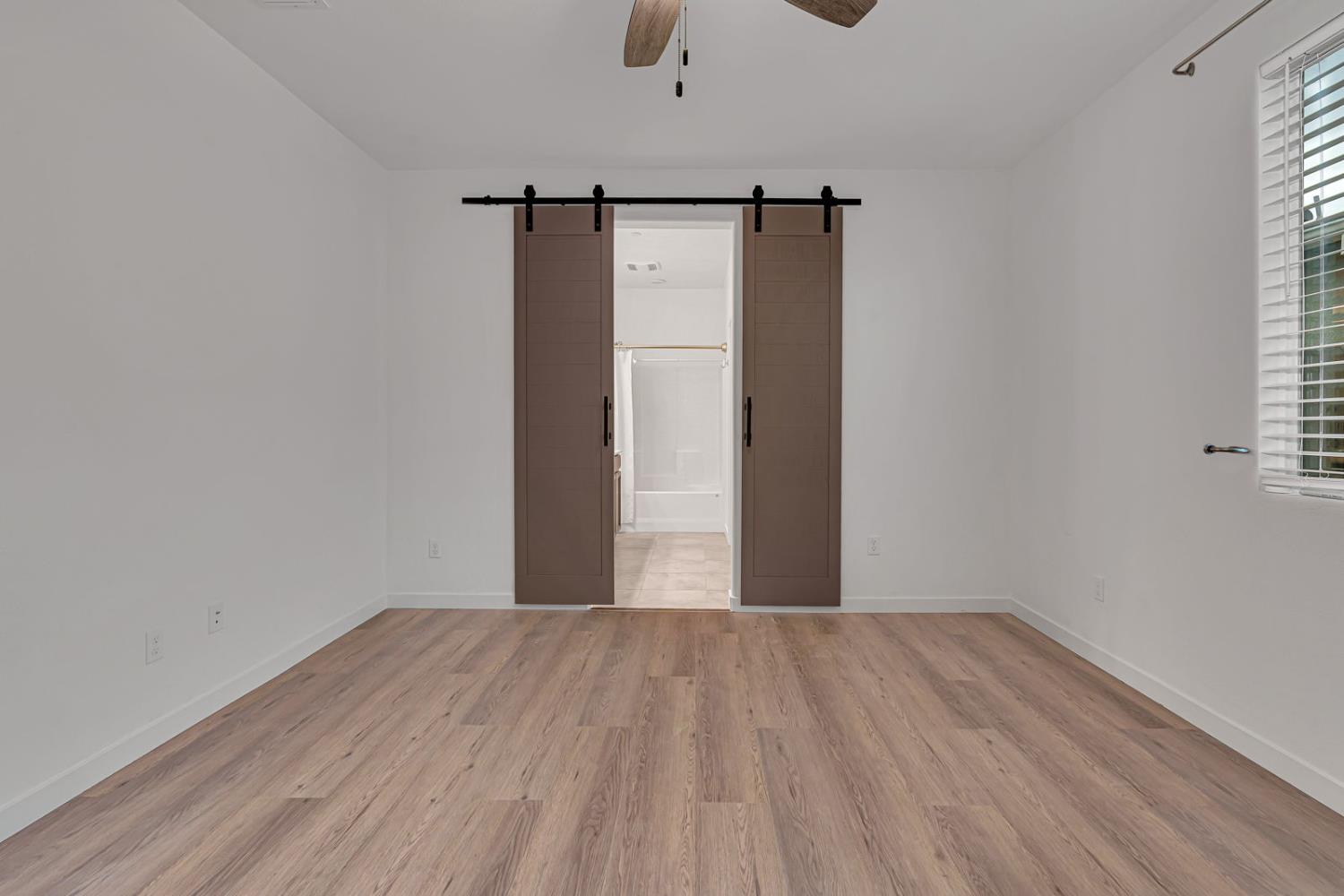 Los Banos, California 93635, United States, 3 Bedrooms Bedrooms, ,2 BathroomsBathrooms,Residential,Active,234977